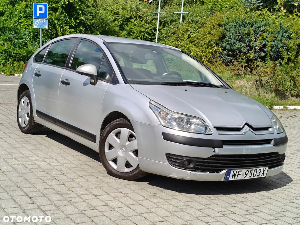 Citroën C4 1.4 16V Advance - 4