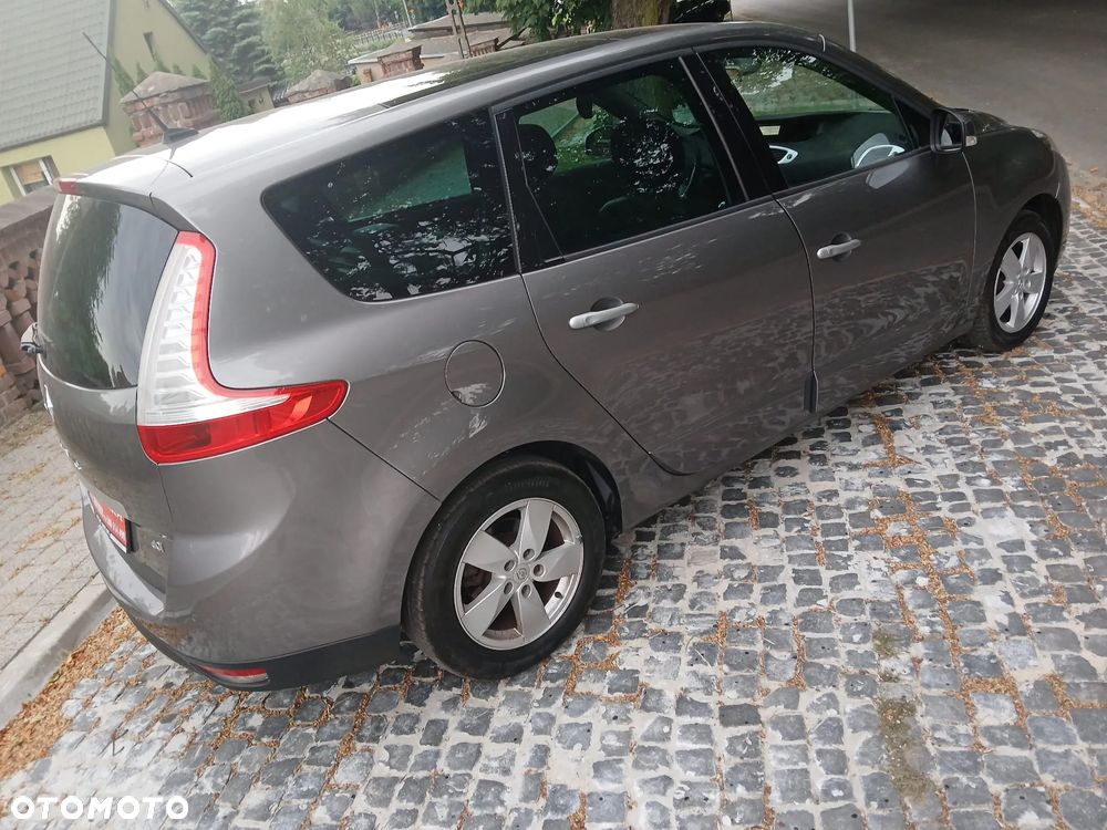 Renault Scenic - 15