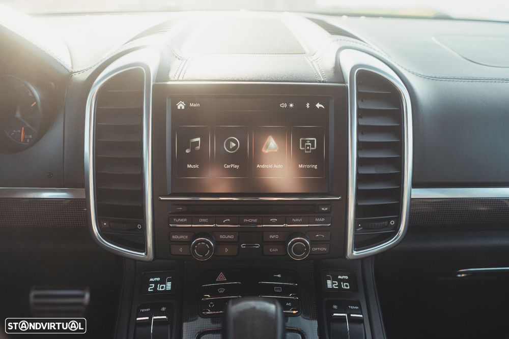 Porsche Cayenne Turbo - 38