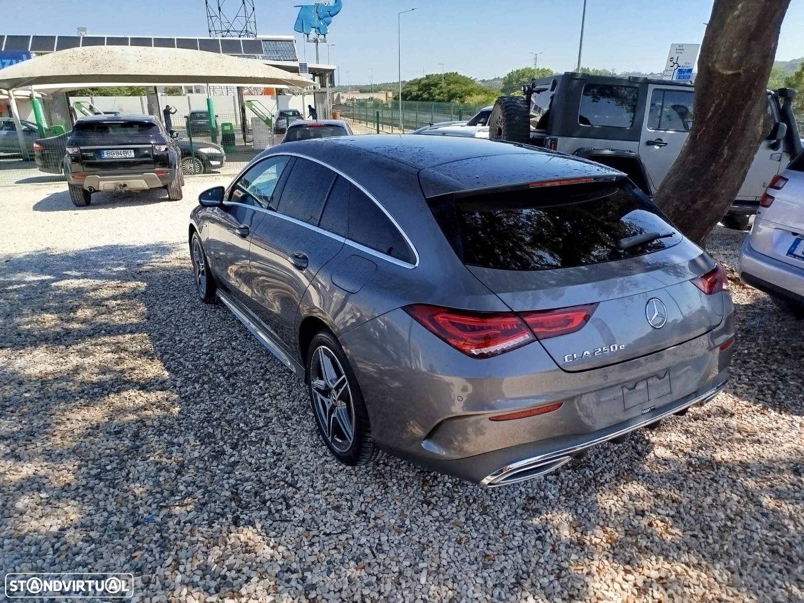 Mercedes-Benz CLA 250 e Shooting Brake AMG Line - 9