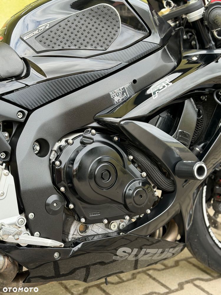 Suzuki GSX-R - 15