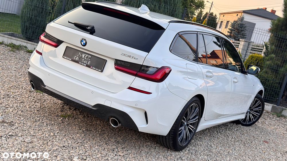 BMW Seria 3 330e M Sport - 39