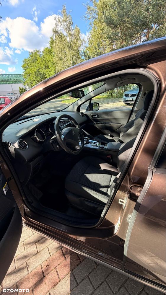 Peugeot 3008 Hybrid4 - 11