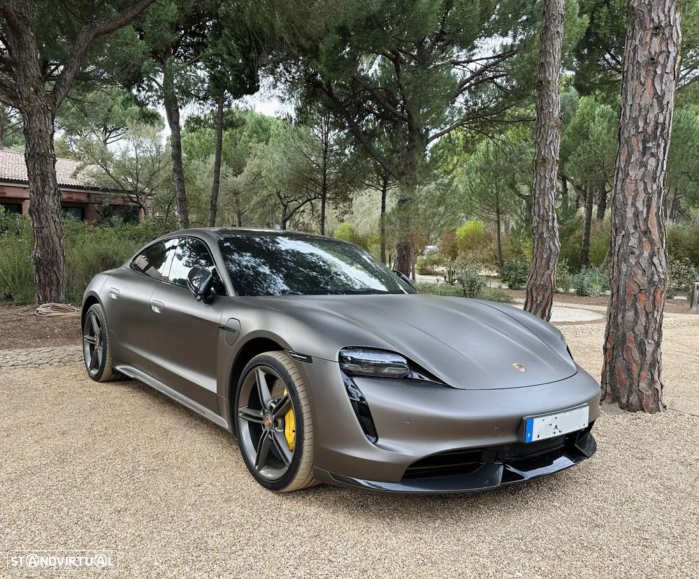Porsche Taycan Turbo S - 1