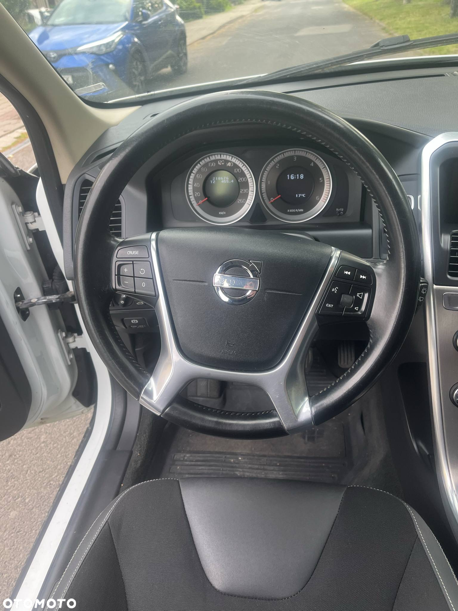 Volvo XC 60 2.4D AWD Kinetic - 14