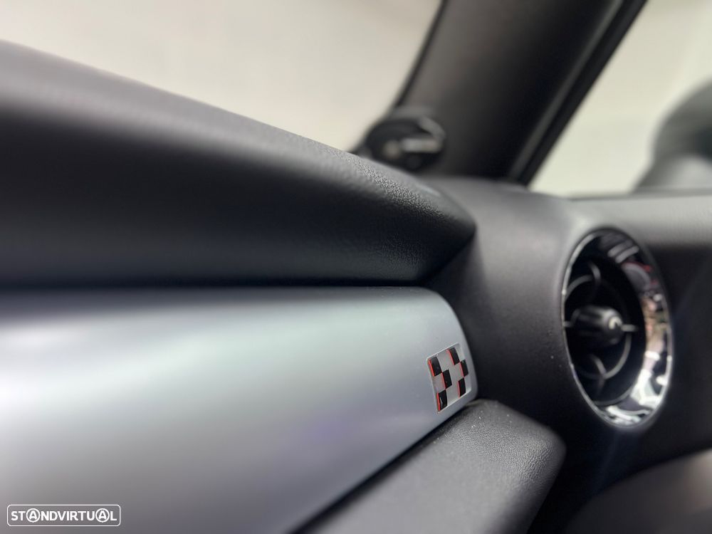 MINI 3 Portas John Cooper Works - 11