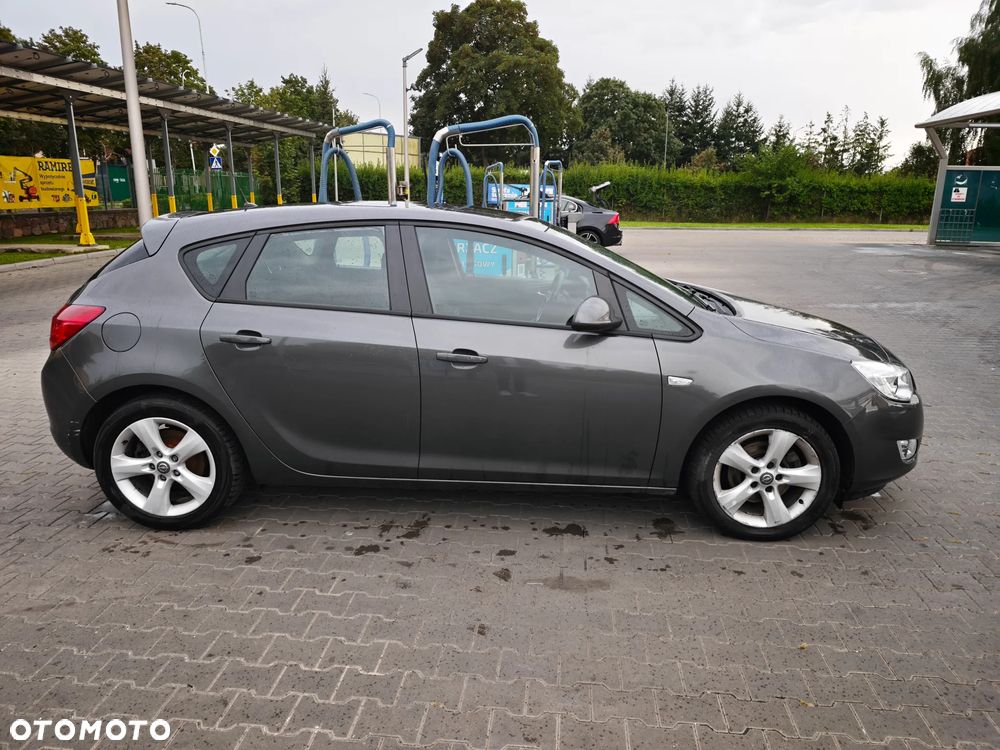 Opel Astra 1.7 CDTI - 4