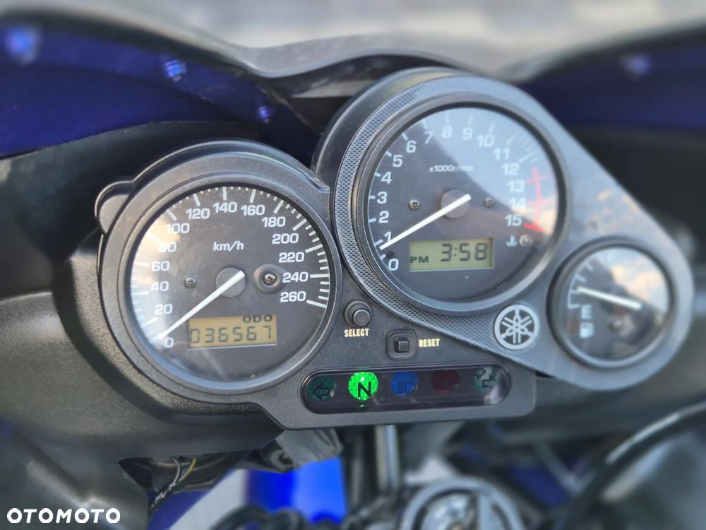 Yamaha FZ6 - 8