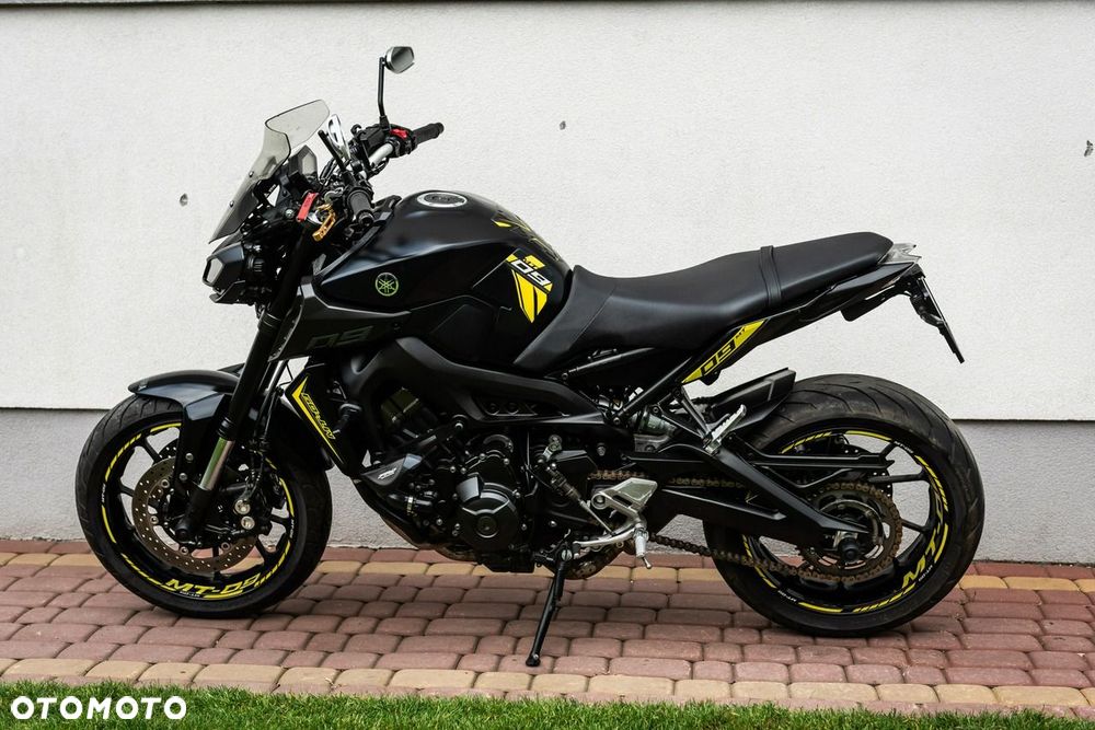 Yamaha MT - 6