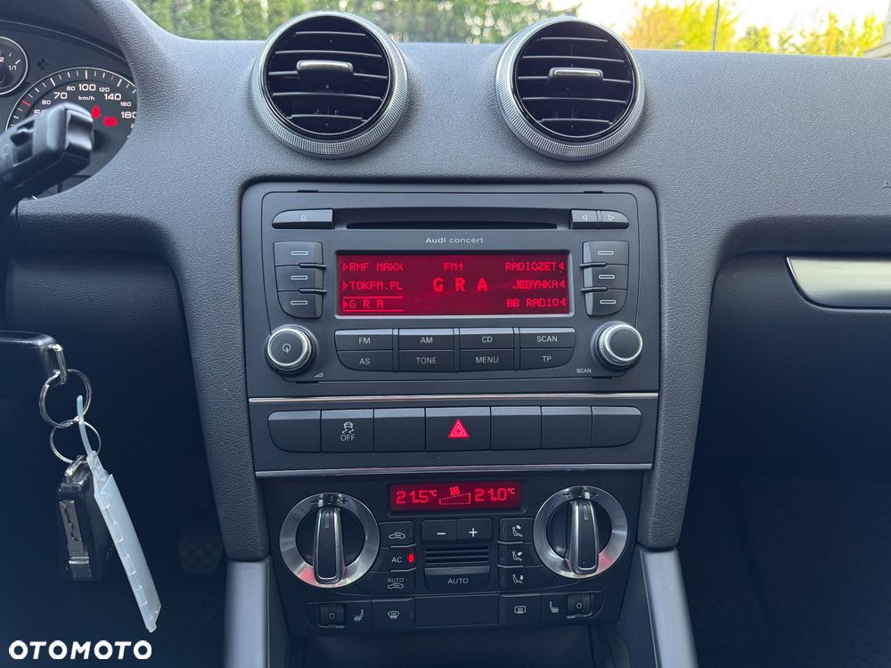 Audi A3 Sportback 1.6 Ambiente - 28
