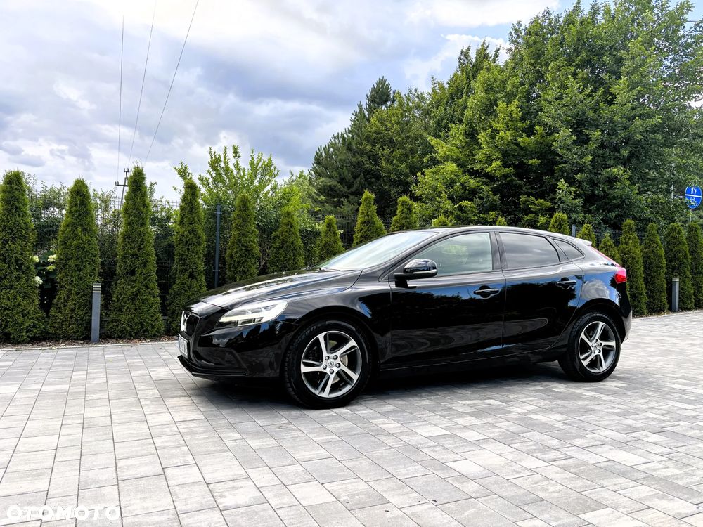 Volvo V40 - 18