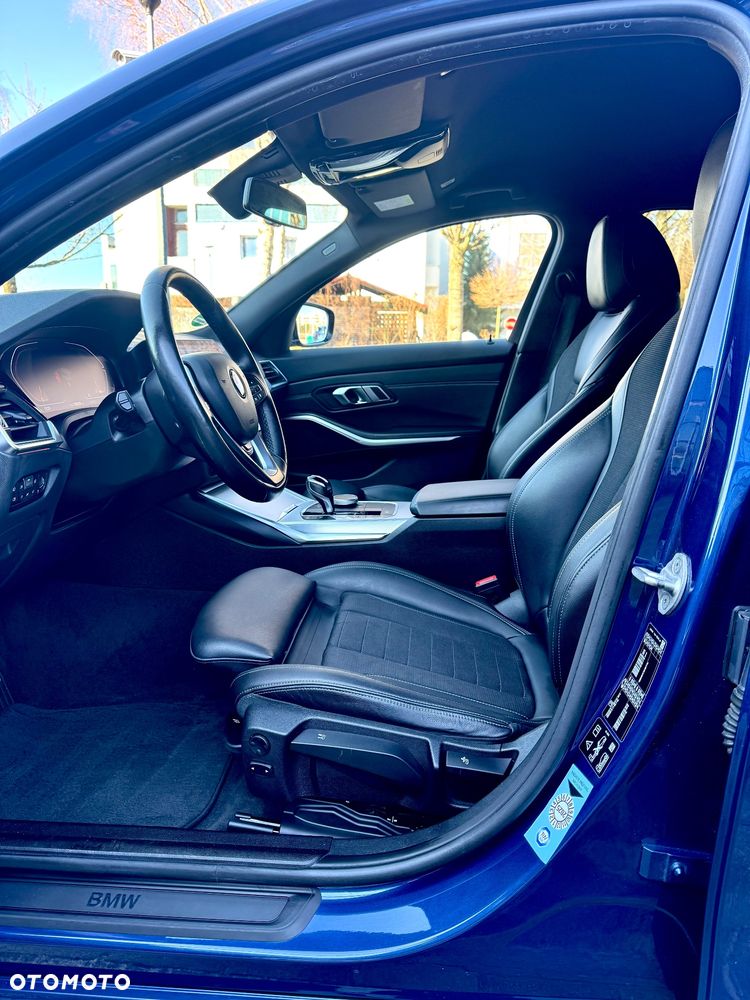 BMW Seria 3 330d xDrive MHEV Luxury Line - 14