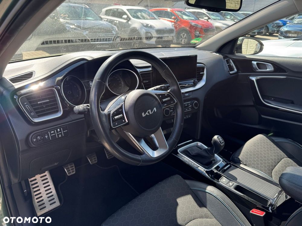 Kia Ceed 1.5 T-GDI Business Line - 4