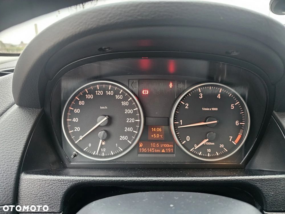 BMW X1 sDrive18i xLine - 10