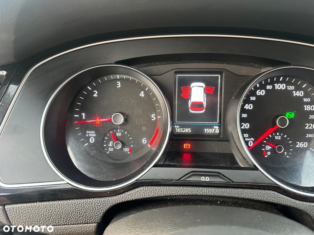 Volkswagen Passat Variant 2.0 TDI EVO Elegance DSG - 25