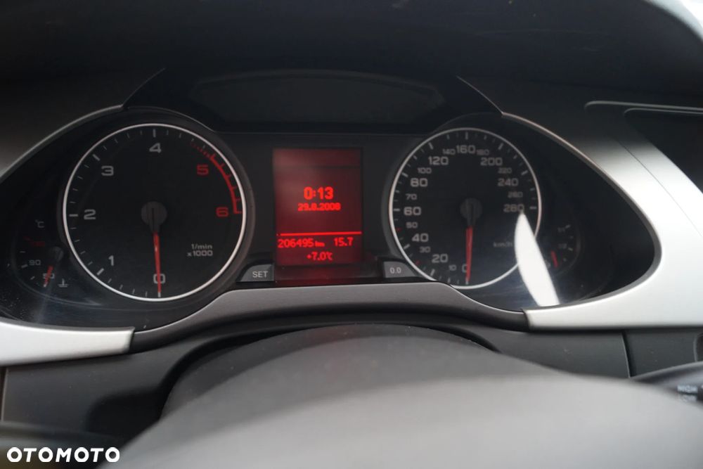 Audi A4 Avant 2.0 TDI DPF Ambition - 7