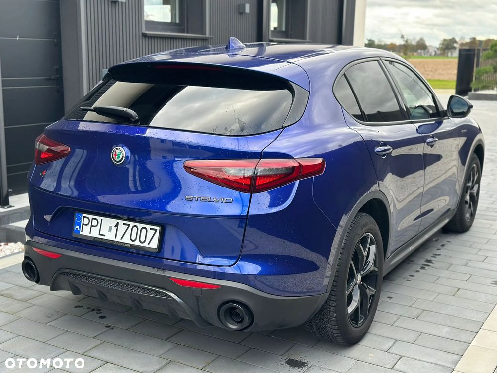 Alfa Romeo Stelvio 2.2 16V AT8 Q4 B-Tech - 3