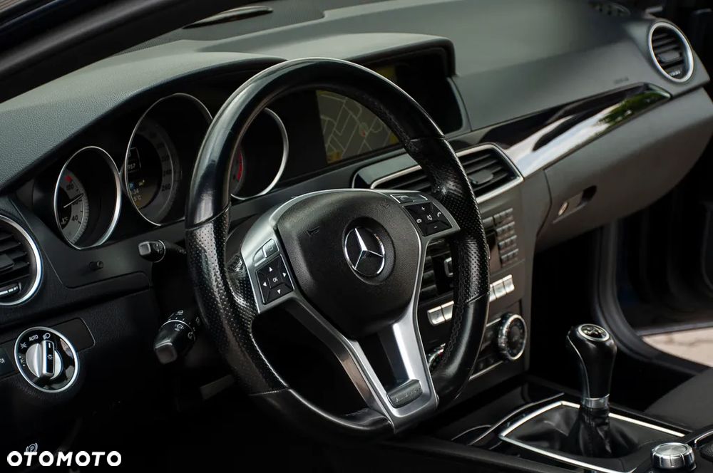 Mercedes-Benz Klasa C 180 BlueEFFICIENCY - 22