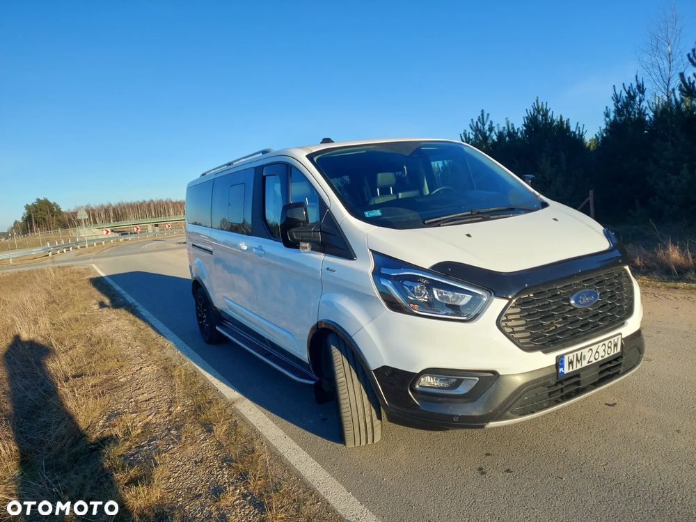 Ford Tourneo Custom - 2