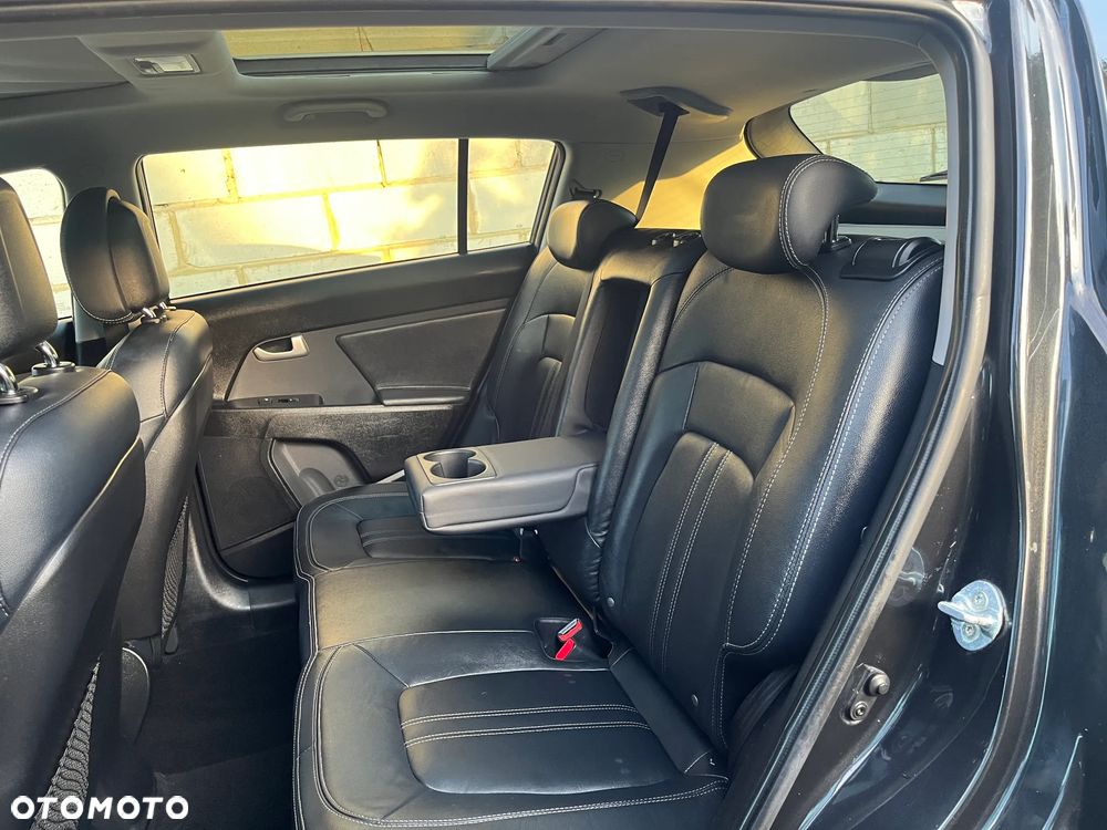 Kia Sportage 2.0 CRDI 4WD Dream-Team Edition - 12