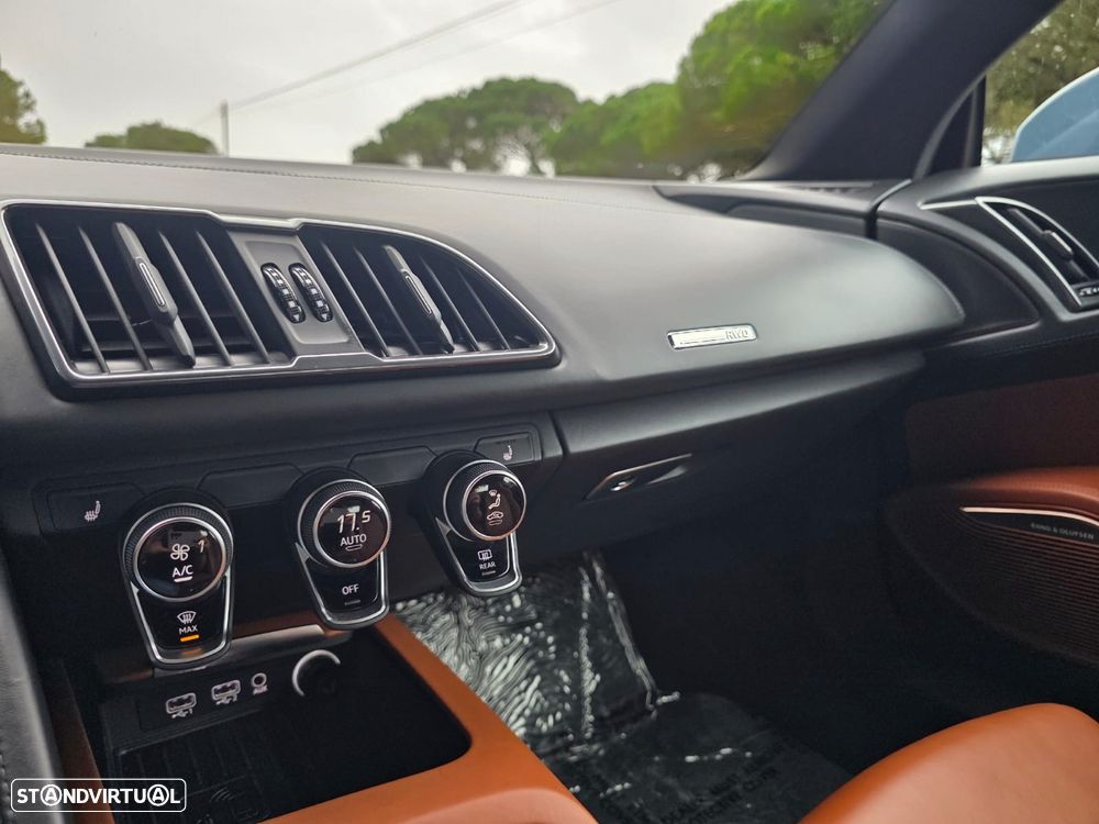 Audi R8 Coupé 5.2 FSI V10 S tronic - 22