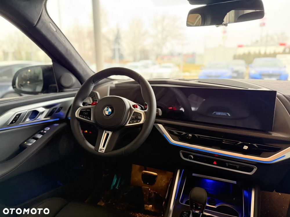 BMW XM - 10