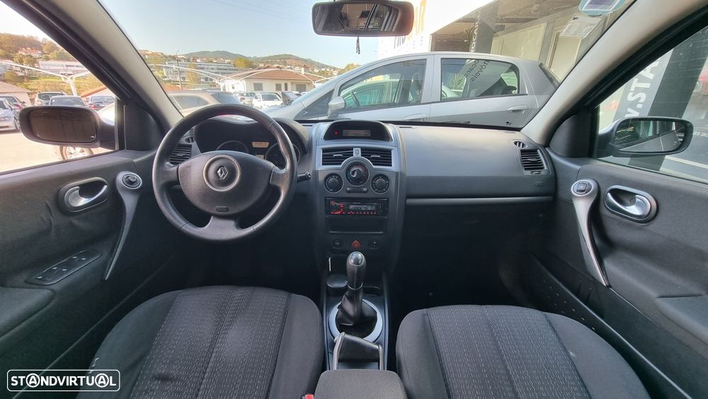 Renault Mégane 1.5 dCi Confort - 4