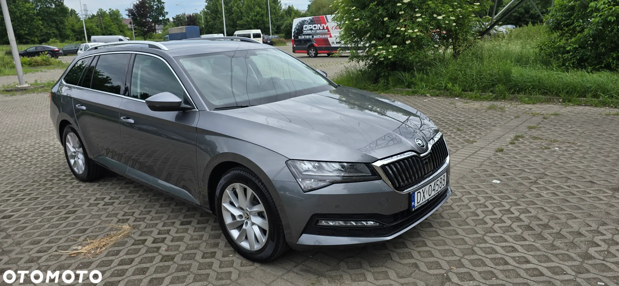 Skoda Superb 2.0 TDI SCR Ambition DSG - 9