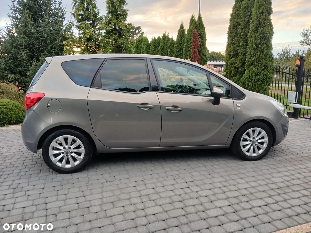 Opel Meriva - 12