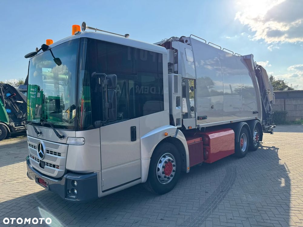 Mercedes-Benz Econic - 17