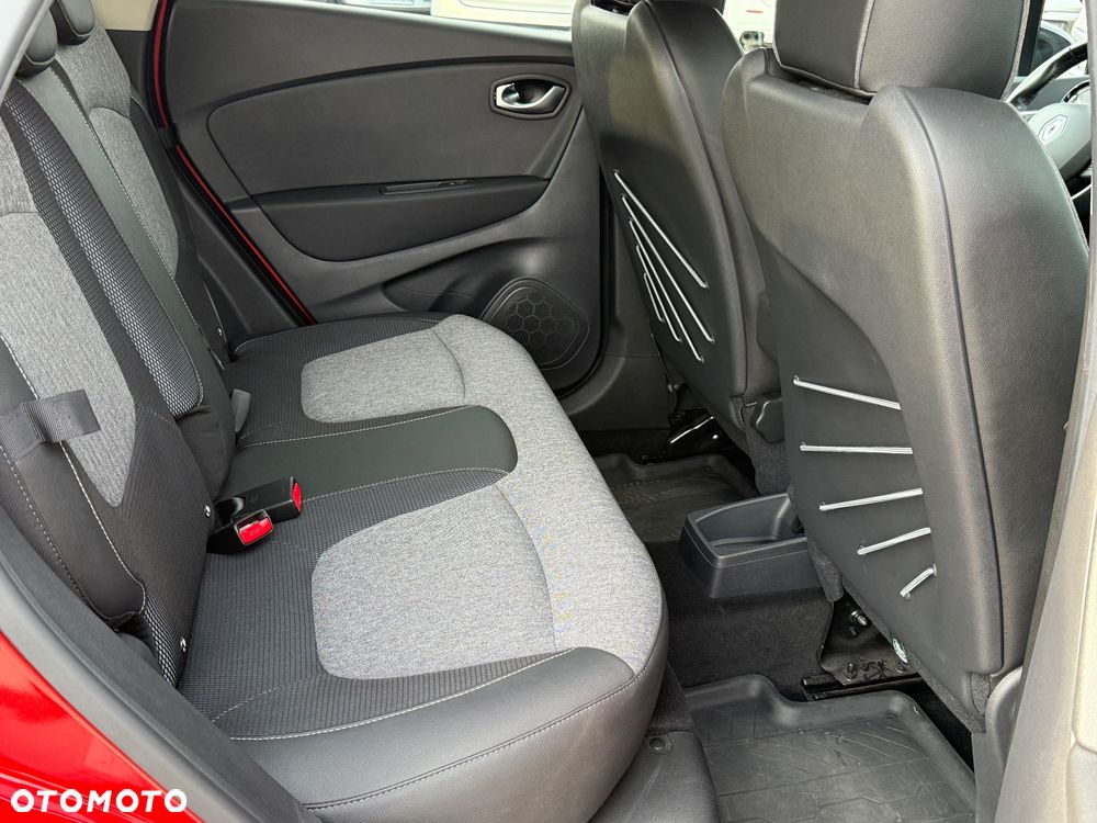 Renault Captur - 32