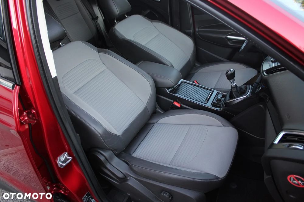 Ford Kuga 2.0 TDCi 2x4 Titanium - 22