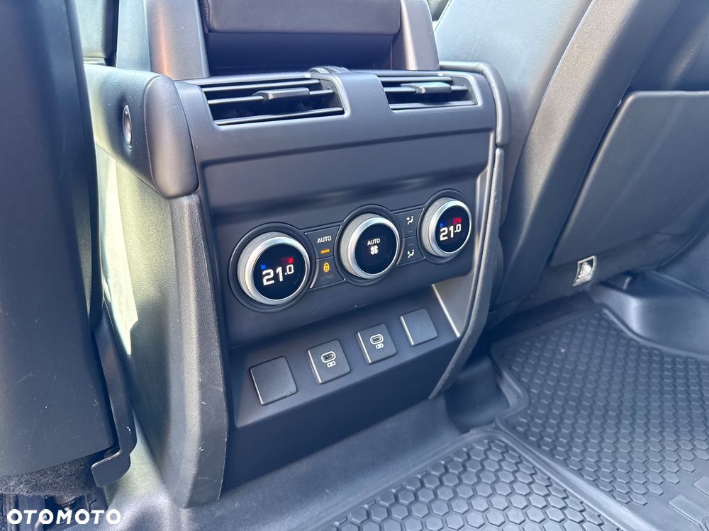 Land Rover Defender 3.0 P400 mHEV X-Dynamic HSE - 23