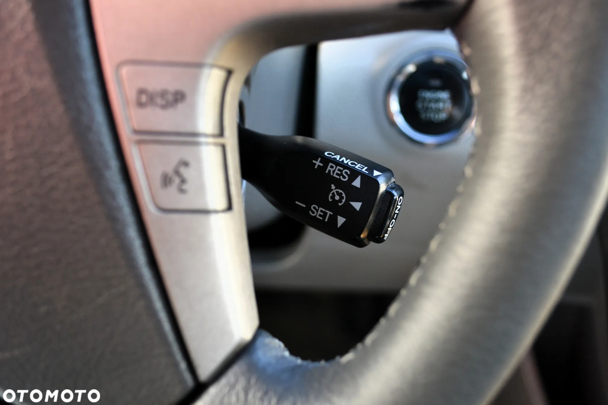 Toyota Camry 3.5 V6 SE - 23