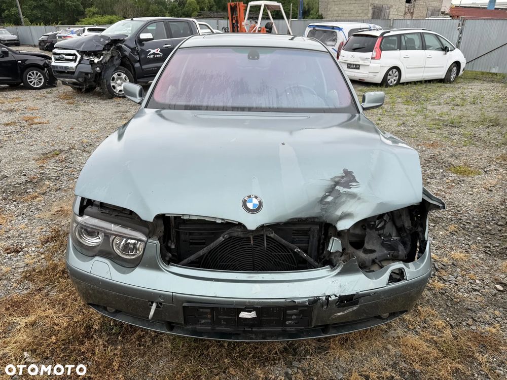 BMW Seria 7 745i - 9
