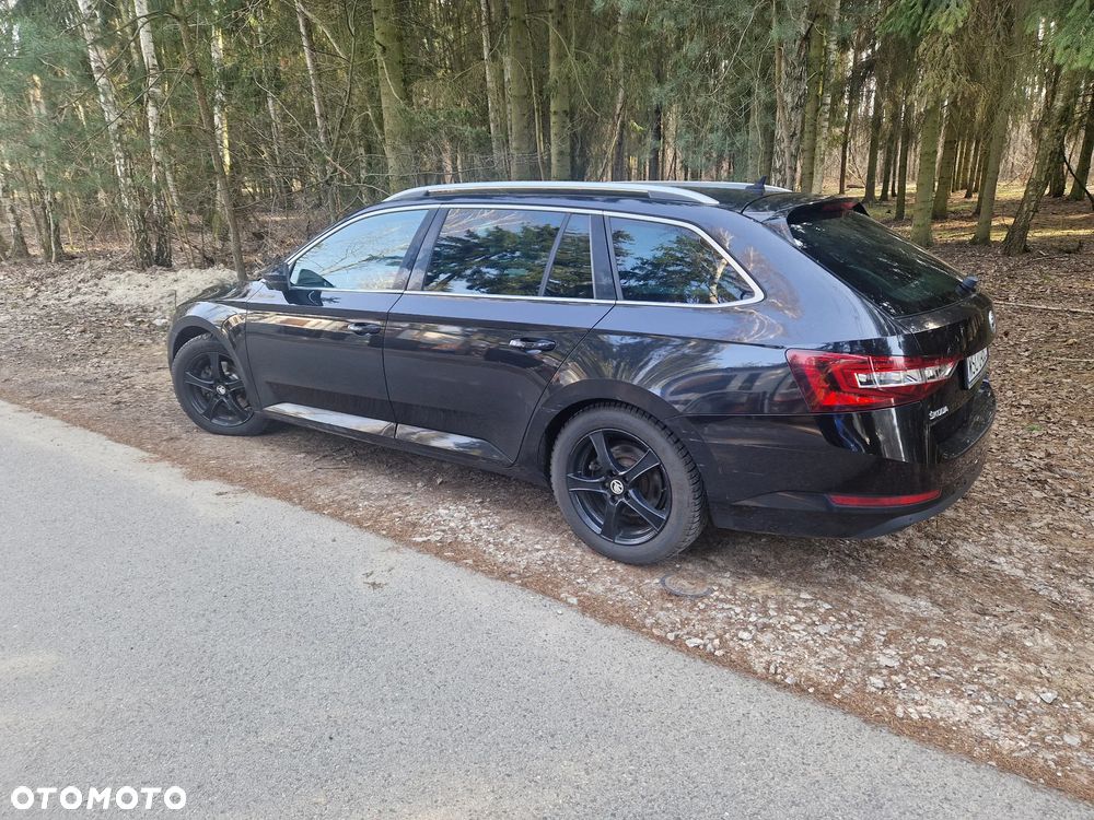 Skoda Superb 2.0 TDI DSG Style - 2