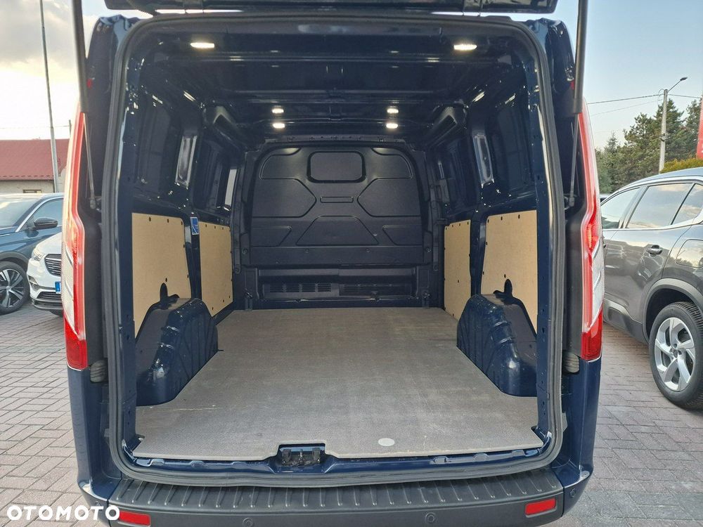 Ford Transit Custom - 13
