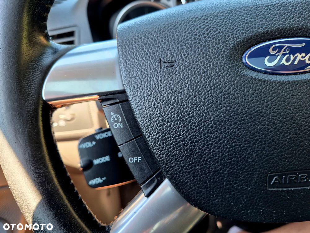 Ford Kuga 2.0 TDCi Titanium - 28