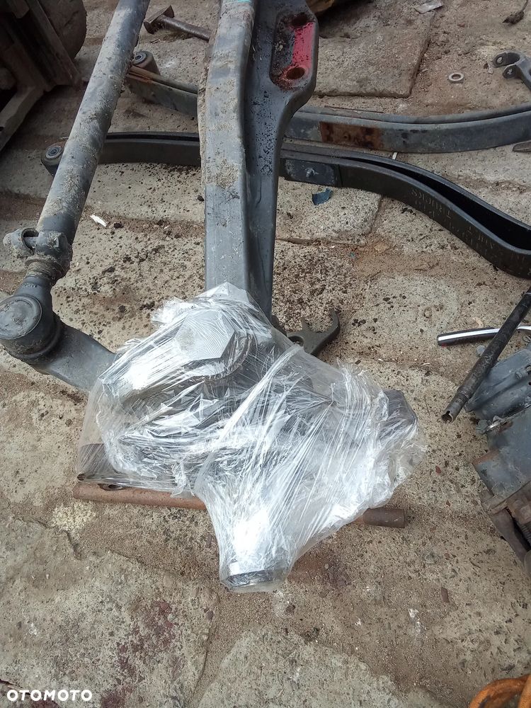 belka przednia zawieszenia renault gama T - 4