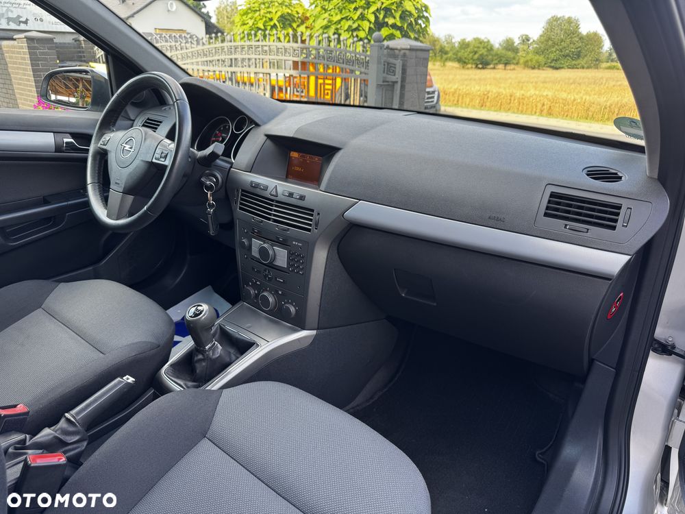 Opel Astra 1.8 Enjoy - 17