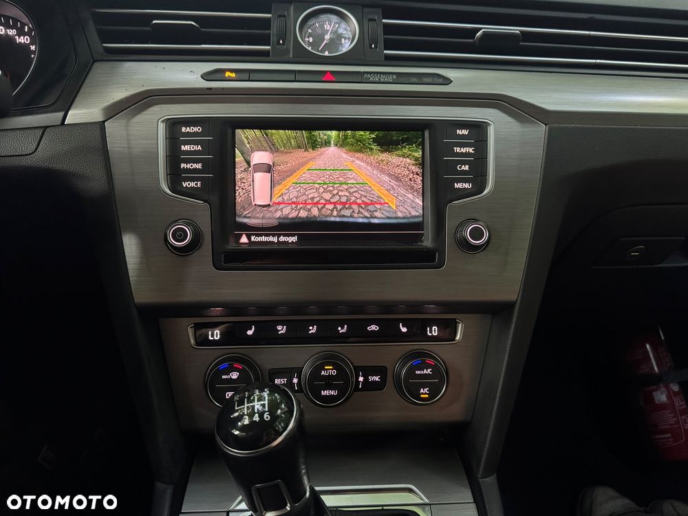 Volkswagen Passat - 5