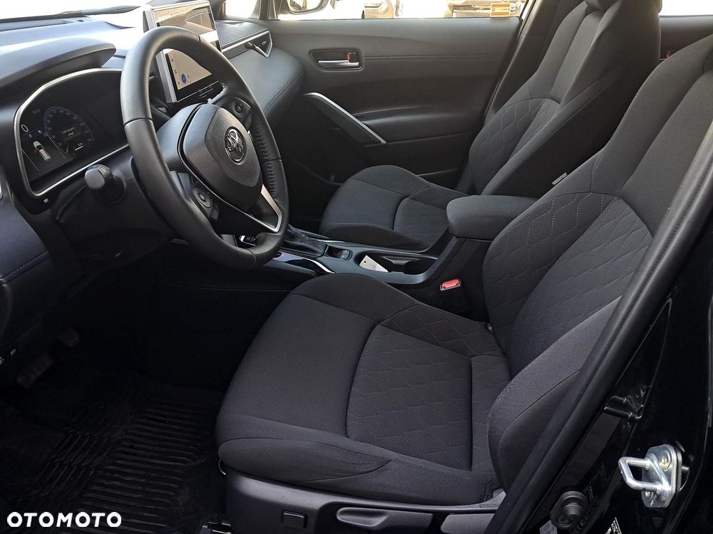 Toyota Corolla Cross - 14