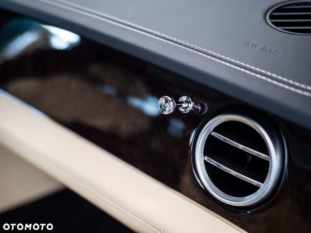 Bentley Bentayga - 17