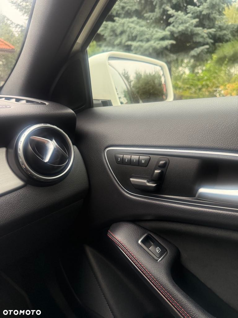 Mercedes-Benz GLA 250 4-Matic - 8