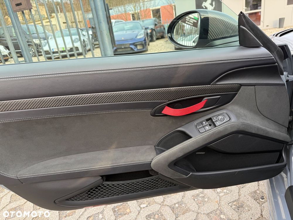 Porsche 718 Boxster Spyder RS - 18