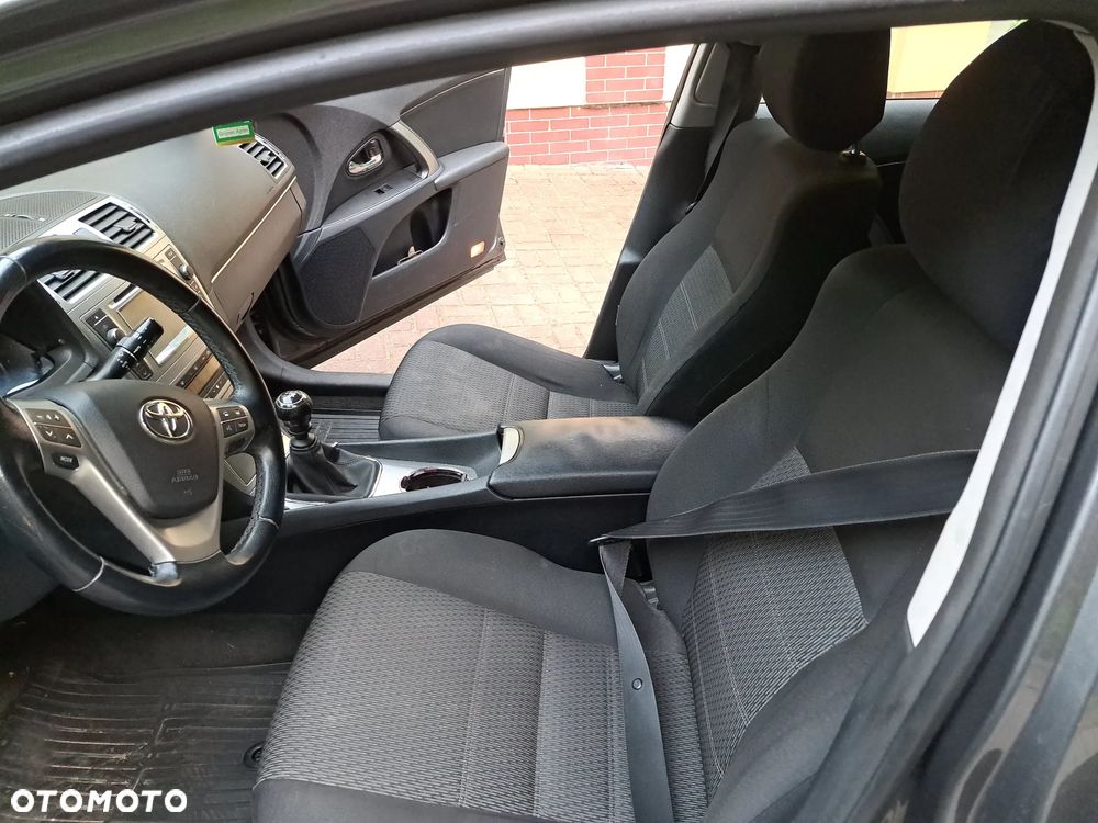 Toyota Avensis 2.0 D-4D Active - 7