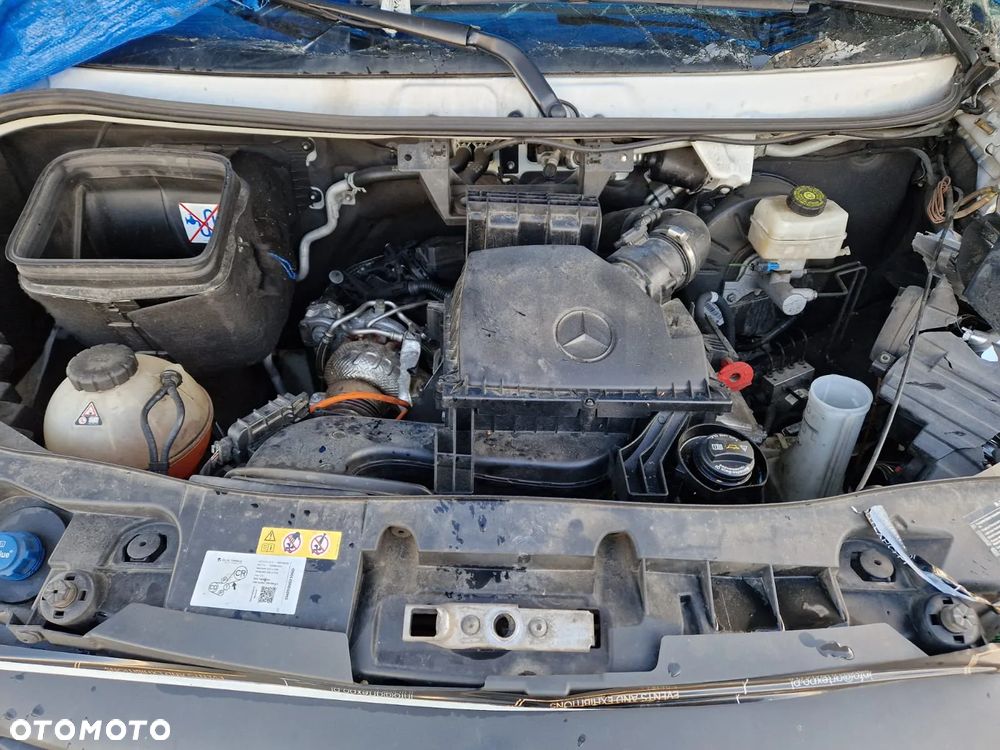 Mercedes-Benz Sprinter 317 - 12