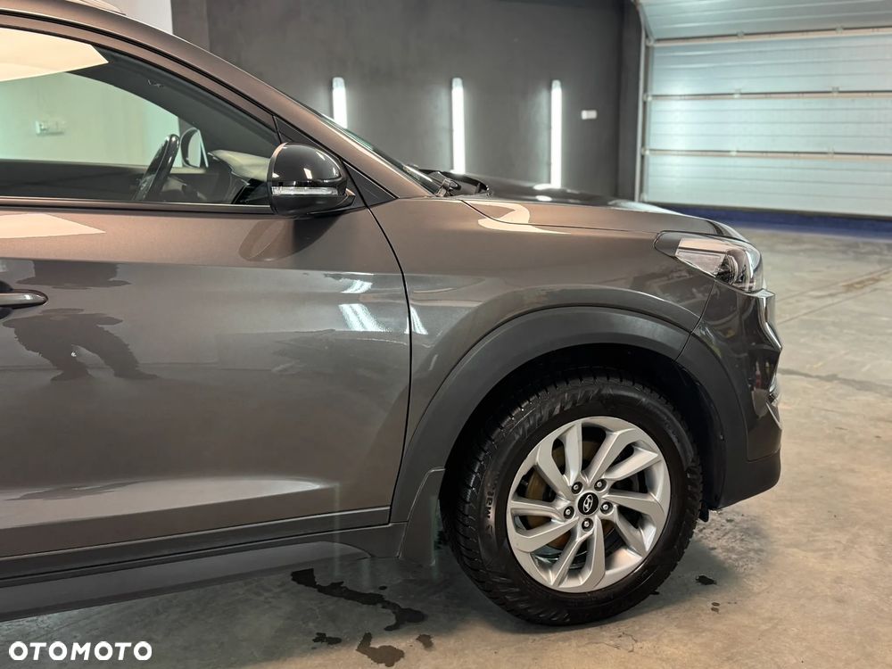 Hyundai Tucson 1.6 GDI BlueDrive GO 2WD - 11