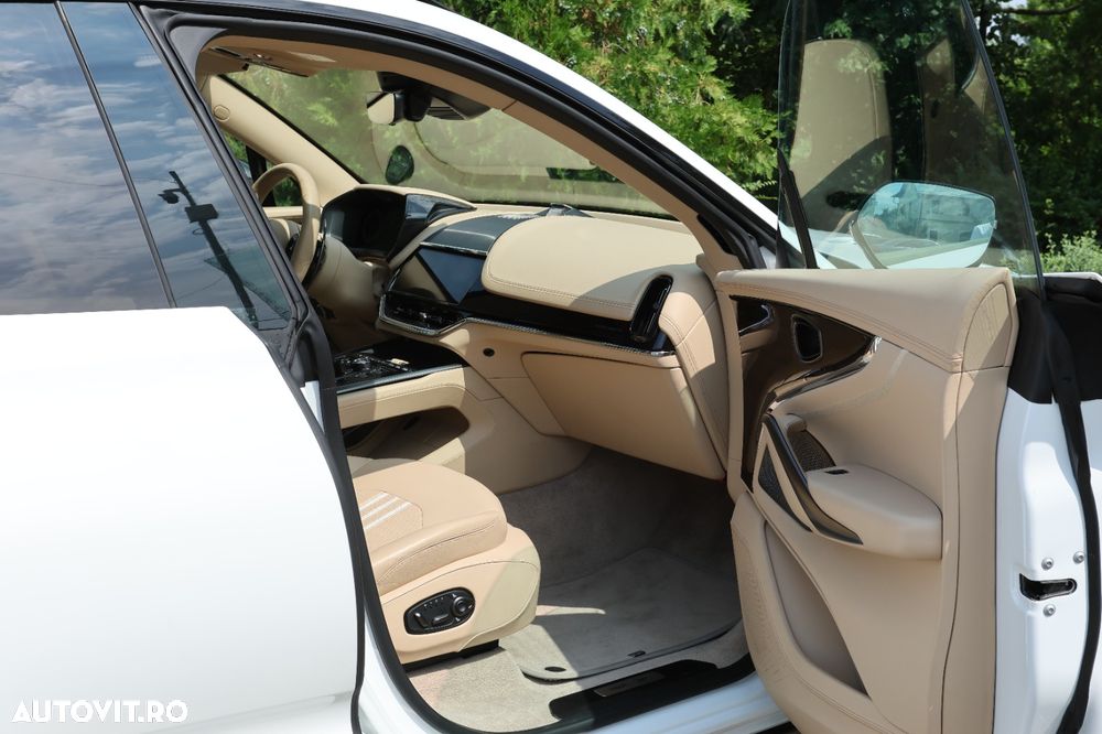 Aston Martin DBX Standard - 24