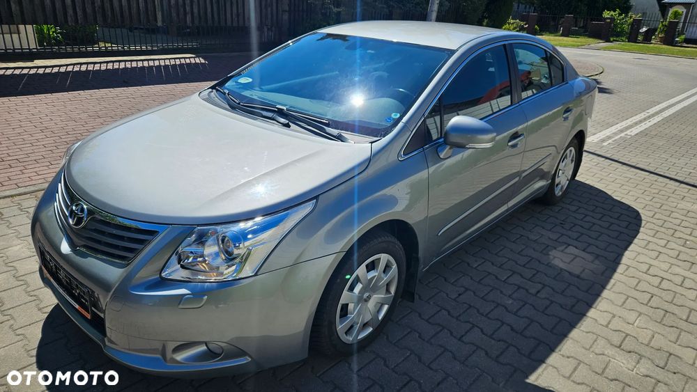 Toyota Avensis 1.8 Executive - 1